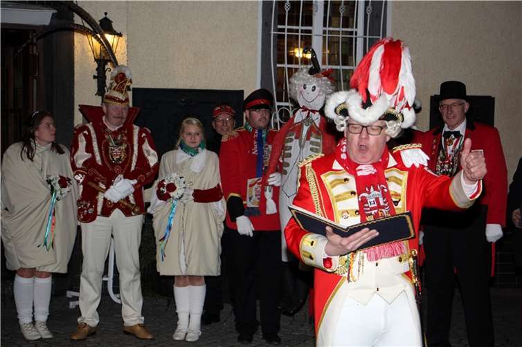 Gemäß der "Anklageschrift" sprach man den "Nubbel" im Beisein der Gardisten, des Prinzen nebst Hofstaat und weiteren Gästen schuldig.