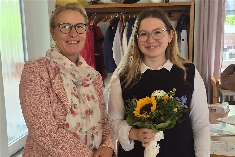 Gemeindeschwester plus  Sabine Wieneke (links) Klimaanpassungsmanagerin Emilie Hammer (rechts) 