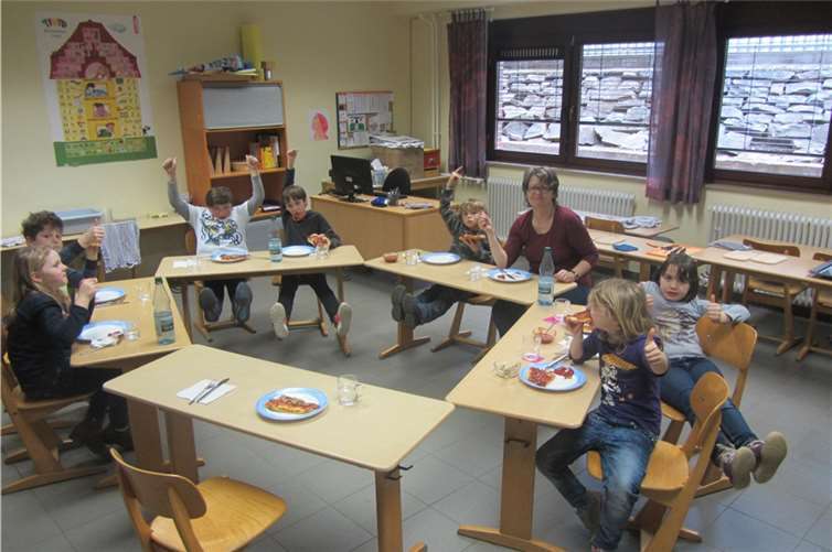 Gemeinsam Kochen und Essen stand auf dem Programm.  Privat