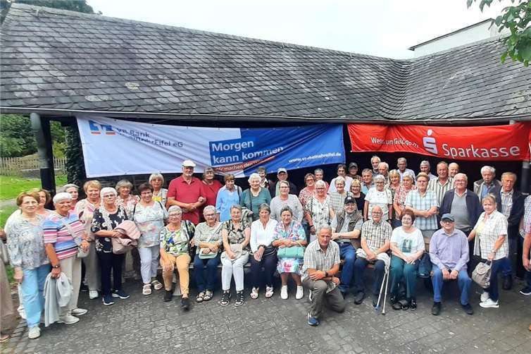 Gemeinsam begab man sich auf den traditionellen Jahresausflug.  Fotos: privat