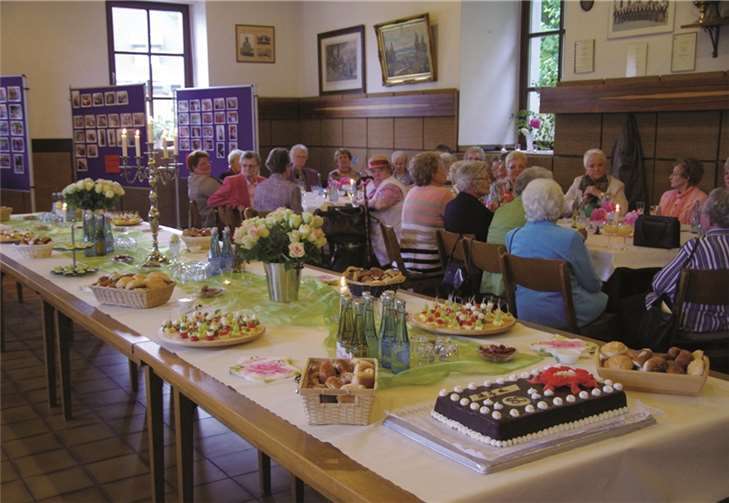 Gemeinsam feierten die katholischen Frauen das 80-jährige Bestehen ihrer Gemeinschaft.  Privat