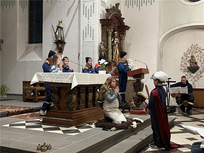 Gemeinsam für den guten Zweck: Ein Abend im Zeichen von St. Martin. Foto: Daniela Sturm