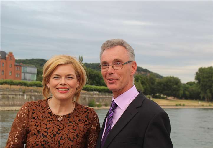 Gemeinsam mit Bundesministerin Julia Klöckner radelt der Bad Breisiger Bürgermeisterkandidat Udo Heuser für die VOR-Tour der Hoffnung.