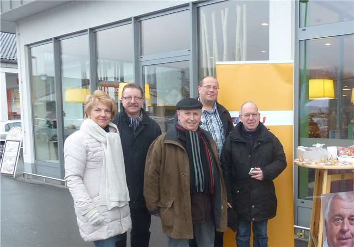 Gemeinsam mit Guido Ernst führten die Remagener Christdemokraten zahlreiche Gespräche mit interessierten Bürgern. privat