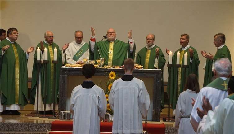 Gemeinsam mit Kardinal Marx wurde derfeierliche Gottesdienst am Sonntag gefeiert. Fotos: STUKO