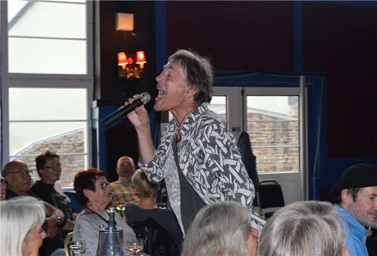 Gemeinsam mit den Fans wurden die Klassiker gesungen.