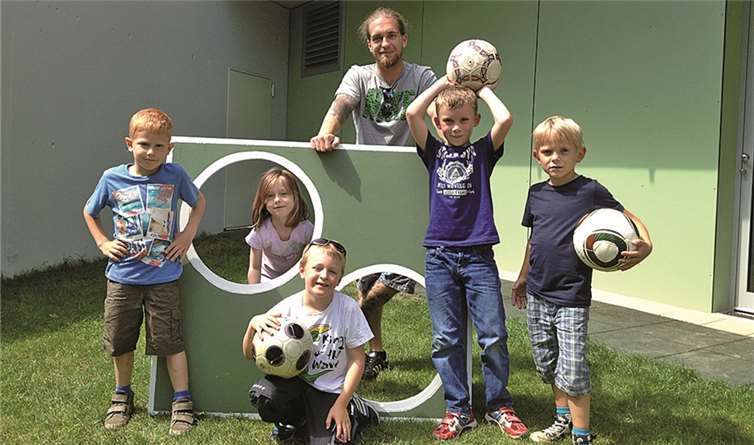 Gemeinsam mit einem Kindergartenvater wurde eine eigene Torwand gebaut. privat