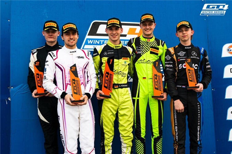 Gemeinsam mit seinem Teamkollegen Joel Mesch sicherte sich Enrico Förderer in Aragón bereits vorzeitig den Meistertitel der GT4 Winter Series.