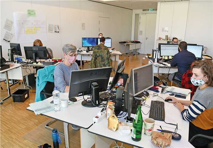 Gemeinsam setzen sich alle dafür ein, den Folgen der Pandemie Herr zu werden.