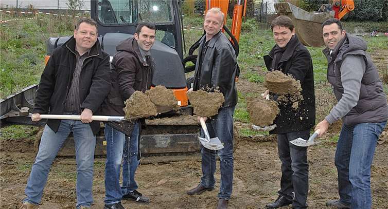 Gemeinsam setzten die Verantwortlichen am vergangenen Samstag den Spatenstich für die Residenz Elisabeth.BL