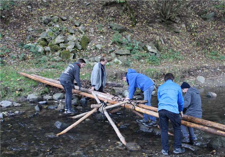 Gemeinsam spielen, basteln oder zusammen in did Natur: Die Pfadfinder aus Kaltenengers bieten für Kinder und Jugendliche viele Aktionen an. Foto: privat