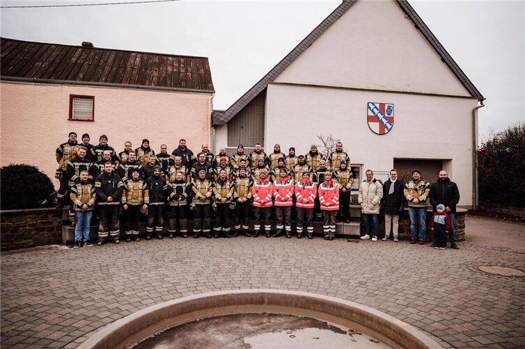 Gemeinsam stark: Feuerwehren und DRK im Einsatz. Fotos: Ortsgemeinde Kollig