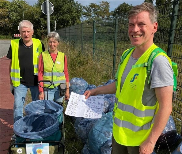 Gemeinsam wird aufgeräumt - motiviert und mit guter Laune.  Foto: privat