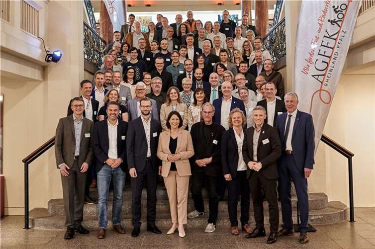 Gemeinsam wollen die AG-Mitglieder aktiv den Rad- und Fußgängerverkehr fördern, sich besser vernetzen und stärker engagieren für die Belange der Mobilität auf dem Rad oder zu Fuß.  Foto: Stadtverwaltung Kaiserslautern / Schweiger