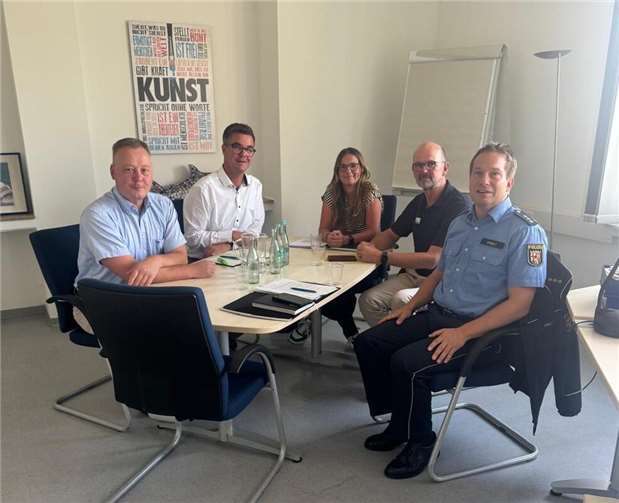 Gemeinsam wurde die perspektivische Ausrichtung des Fördervereins und konkrete Ansätze für Präventionsprojekte diskutiert. Foto: Jenny Jung