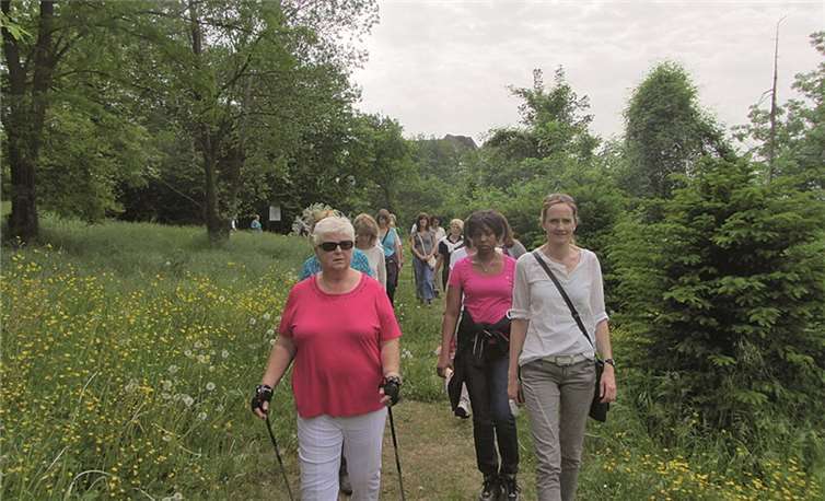 Gemeinsam wurde ein meditativer Wanderweg bewältigt.