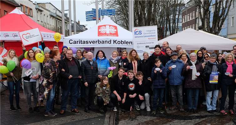 Gemeinsam wurde gegen Rassismus Flagge gezeigt. Foto: privat