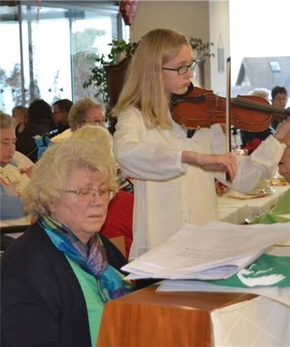 Gemeinsam wurde musiziert und gesungen. E.T. Müller