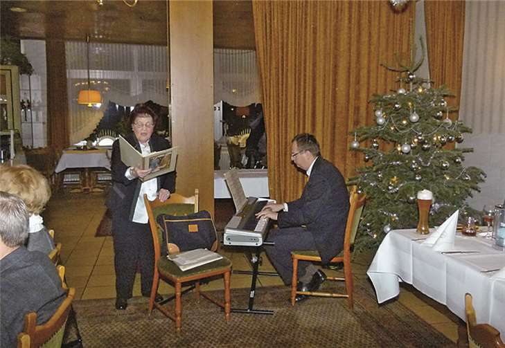 Gemeinsam wurden Weihnachtslieder gesungen.