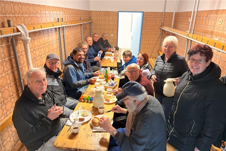 Gemeinsamer Abschluss mit Bewirtung durch das Damenkomitee