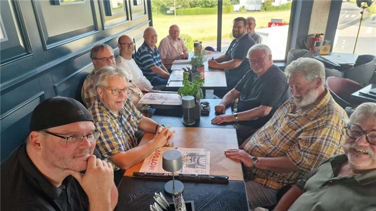 Gemeinsames Arbeitsesen für das bevorstehende Jubiläum.Foto: privat