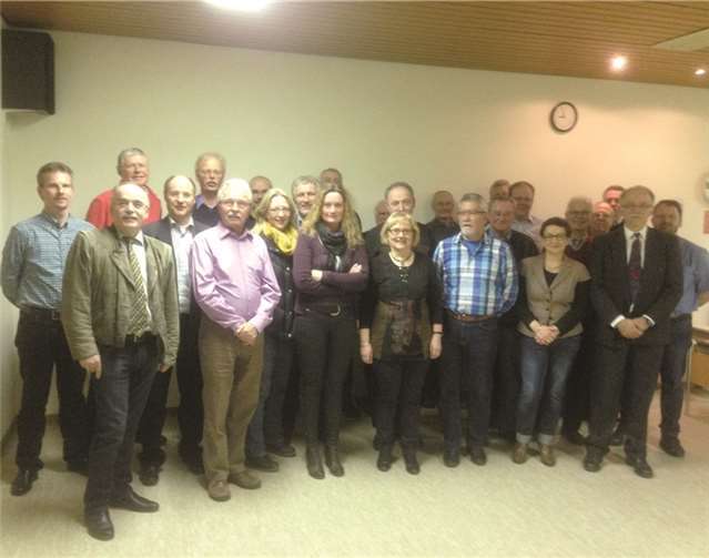 Gemeinsames Gruppenfoto der FWG-Mitglieder der VG Rhens.privat