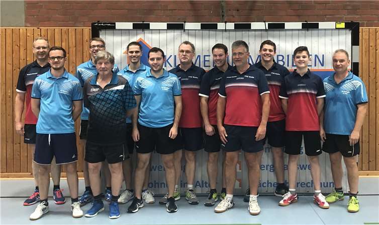 Gemeinsames Gruppenfoto der ersten Mannschaft zusammen mit der dritten Delegation des TTC Karla. Foto: privat