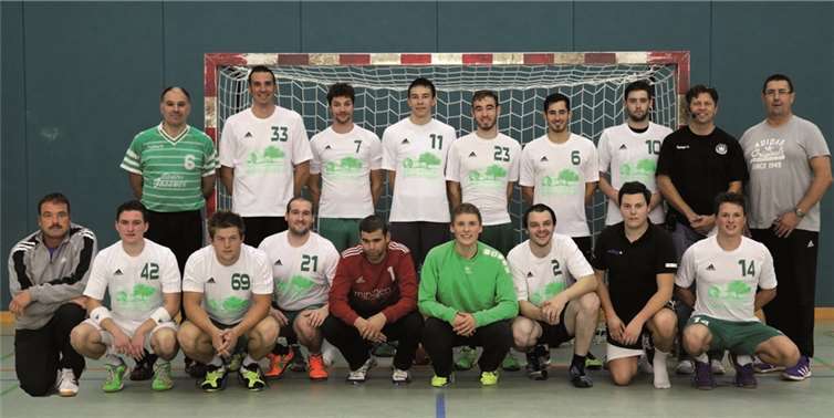 Gemeinsames Gruppenfoto mit allen beteiligten nach der nassen Laufeinheit. Christian Weiß