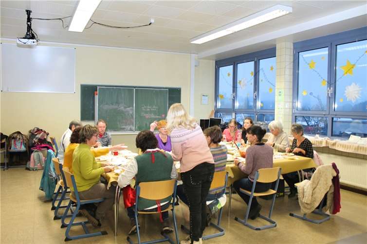 Gemeinsames Kochen in der Realschule plus. Quelle: VG Puderbach