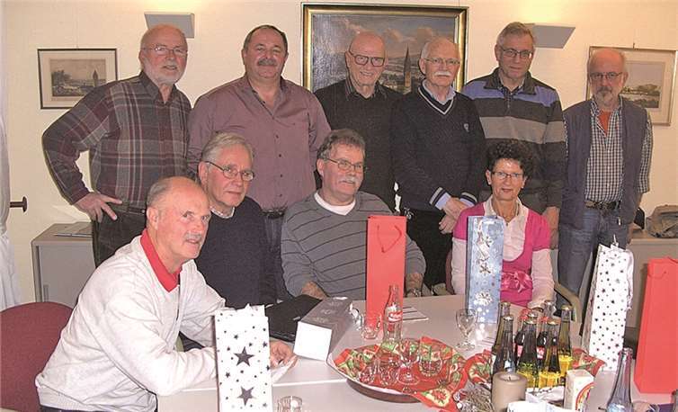 Gemeinsames Treffen im Rathaus. privat