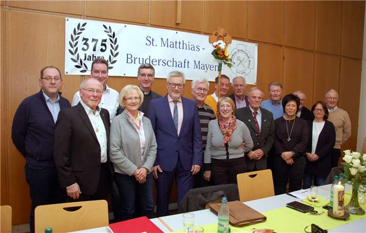 „Gemeinsamkeit macht stark“ auch beim aktuell neugewählten Vorstand der St.-Matthiasbruderschaft. Foto: SMB MY/GD