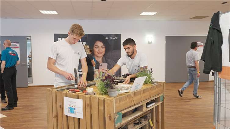 Gemeinschaftsstand des „Bauhandwerks Rheinbach“ im Foyer des Messegebäudes.  Copyright: Wirtschaftsförderung Rheinbach
