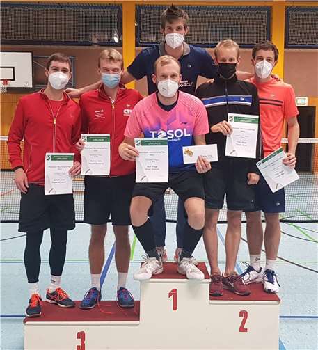„Gemischte“ Sieger: Michael Nonn (2. im Mixed, 3. Doppel und Vincent Wansorra (Platz 3. im Einzel und Doppel, 4. im Mixed) beide TB Andernach; Max Stage (oben) und Oliver Schmidt, Tobias und Thilo Mund (alle BCR) -Platzierungen siehe Bericht.
