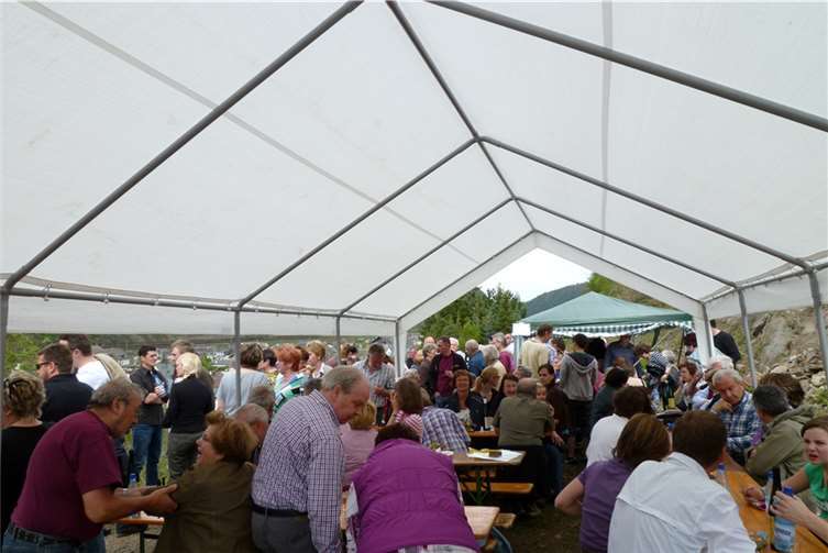 Gemütliche Atmosphäre bei den Weinfreunden.  Privat