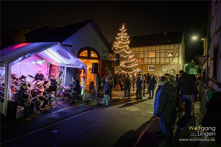 Gemütliche Stunden in Gimmigen.  Foto: Wolfgang Lingen