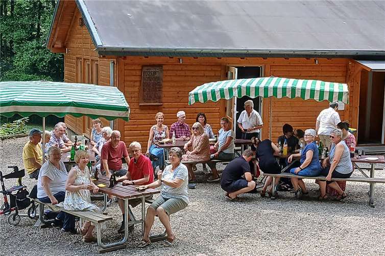 Gemütliches Beisammensein beim Familientag.Foto: Hans Hartenfels