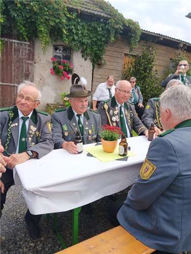 Gemütliches Beisammensein beim Schützenfest.
