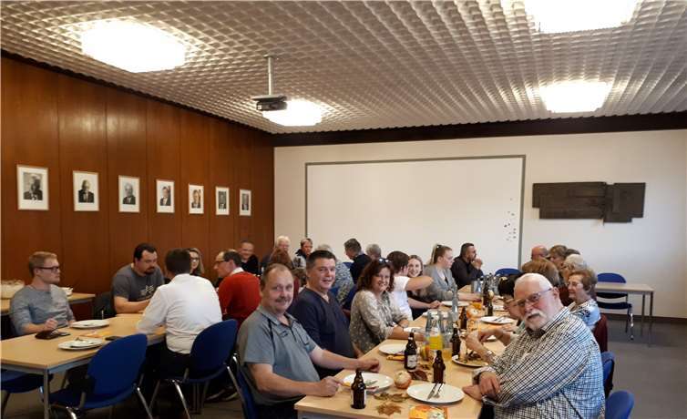 Gemütliches Beisammensein im Rathaus.Fotos: privat