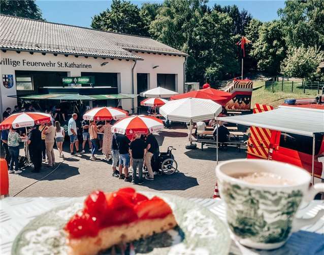 Gemütliches Miteinander beim Feuerwehrefest. Foto: Feuerwehr St. Katharinen
