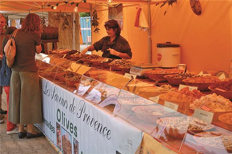 Genuss auf französische Art - in Linz bietet der Gourmet-Markt alles, was das Herz begehrt. privat