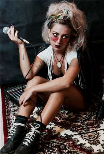 Georgia Crandon begeistert mit ihrer unverwechselbaren Stimme und lebensnahen Texte. Foto: Angela Crandon/Quelle VG Mendig