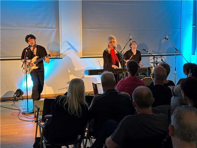 Georgia Crandon begeisterte mit ihrer unverwechselbaren Stimme.  Fotos: VG-Verwaltung Mendig/Stefan Pauly