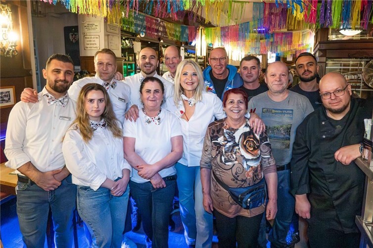 Gerade in der närrischen Zeit kümmert sich die Mannschaft um Monika Retzmann liebevoll um ihre Gäste.