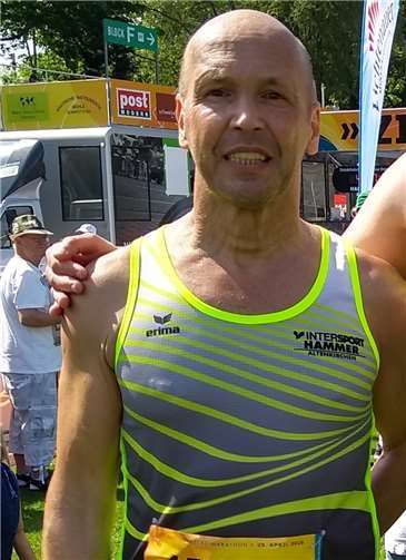 Gerd Scholze wagte sich auf die Marathonstrecke, was bei der Hitze alles andere als angenehm war.