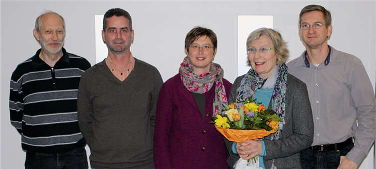 Gerhard Schikowski, Günter Pieper, Karin Küsel-Ferber, Dr. Johannes Ferber und Heike Trees (nicht im Bild) vertreten die SPD im Urbarer Gemeinderat. Sie dankten Dr. Ulrike Stahlschmidt für ihre lange Ratstätigkeit. privat