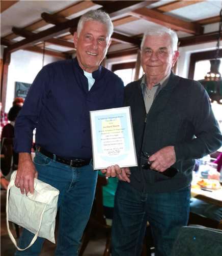 Gerhard Sturm wurde mit der Goldenen Ehrennadel ausgezeichnet. Foto: privat