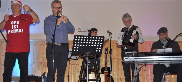 Gern gesehene Gäste in der Meckenheimer Schützenhalle: Die Ensemblemitglieder von „Medden us dem Levve“. Bürgerstiftung Meckenheim