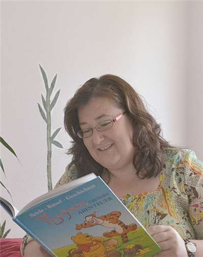 Gerne hören die Kinder zu, wenn Inga Machleit ein Märchen vorliest.privat