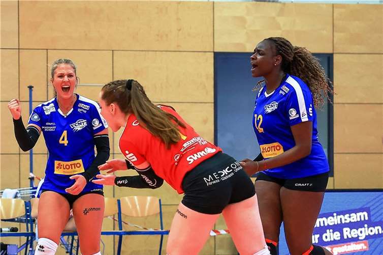 Gerne würde man die Deichstadtvolleys am Samstag im LOTTO-Derby gegen Suhl wieder nachhaltig jubeln sehen. Foto: Tobias Jenatschek