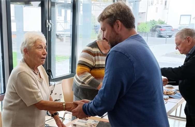 Gerti Frey wurde für 50-jährige Mitgliedschaft geehrt. Quelle: AWO Kaltenengers